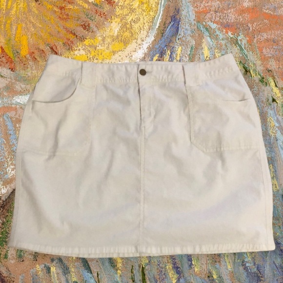 London & London Dresses & Skirts - Size 18W white coloured skirt by London